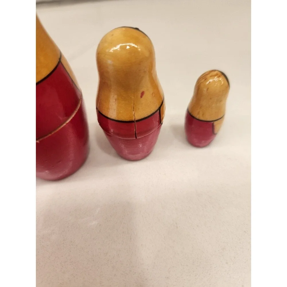Vintage USSR Russian wooden‎ nesting Doll 5 dolls set.